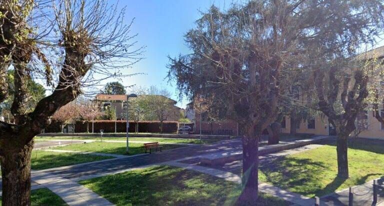 Una nuova telecamera “spia” quel che succede in piazza a Cormano cormano piazza scurati telecamera 768x412