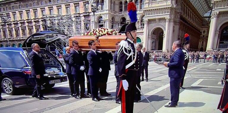 BERLUSCONI FUNERALI 768x382