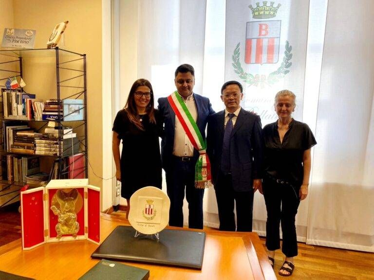 Delegazione cinese 768x576