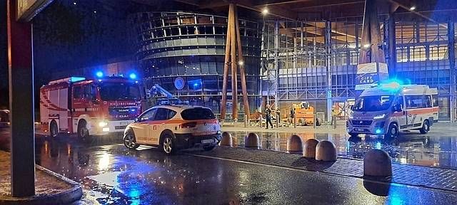 Incidente sul lavoro a Limbiate, precipita da più di 10 metri al Centro commerciale limbiate incidente lavoro