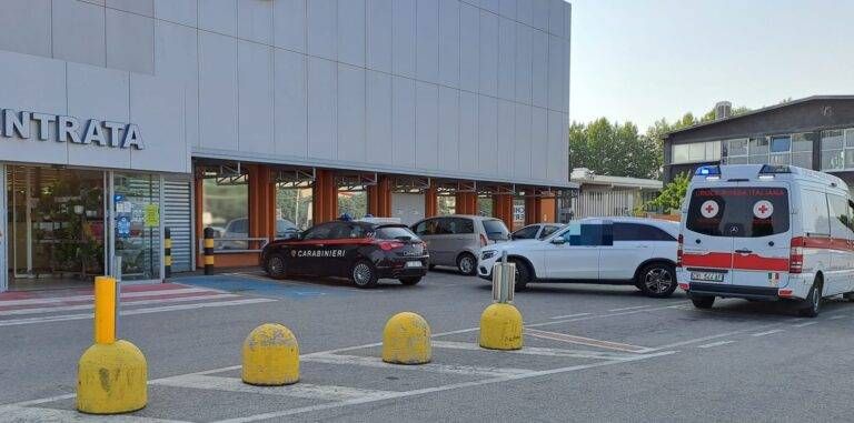 Paderno Dugnano rapina supercato