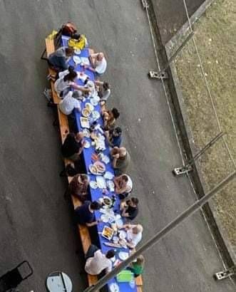 A Cormano si cena per strada per conoscersi di più X CORM Residenti insieme a cena a Brusuglio