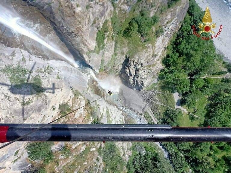 salvataggio elicottero vigili del fuoco