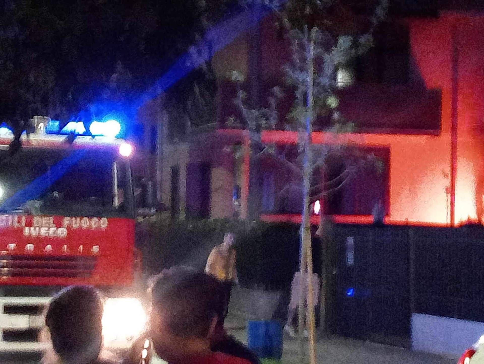 incendio auto garbagnate