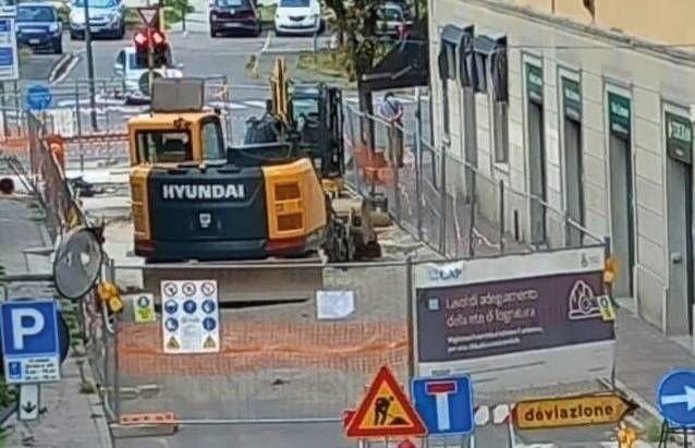 Bollate, gli operai vanno in pausa pranzo: rubata la taglia-cemento Bollate rubata taglia cemento