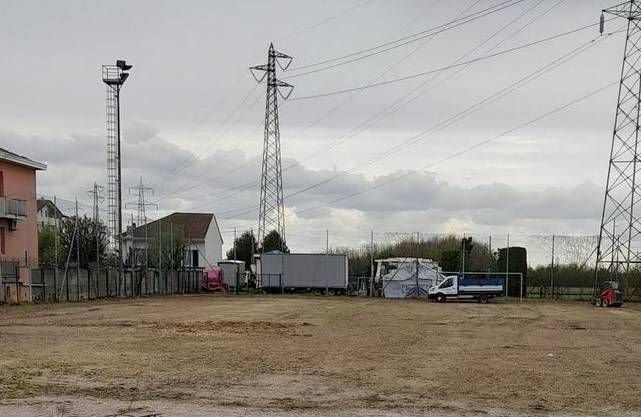 Proteste a Caronno: “Via i giostrai da Bariola” giostrai