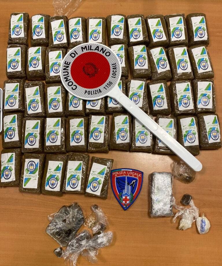 Bollate, arrestato a Milano per spaccio: la droga nelle mutande Bollate spaccio droga mutande