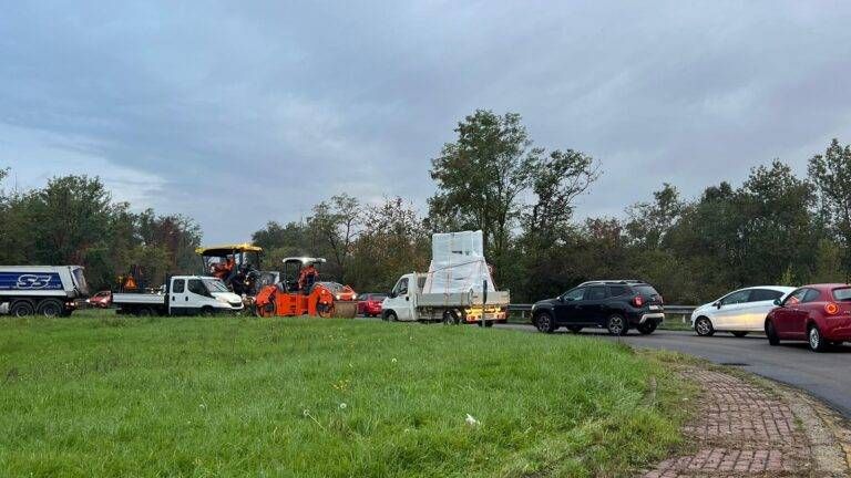 Traffico, code sulla provinciale tra Garbagnate, Bollate e Senago per lavori code traffico Bollate Senago Garbagnate