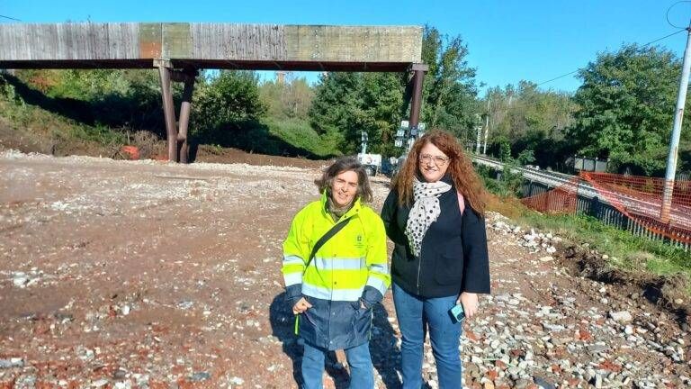 Demolita la passerella ciclopedonale di Paderno: ci sono voluti più di 4 anni demolita passerella palazzolo 768x432