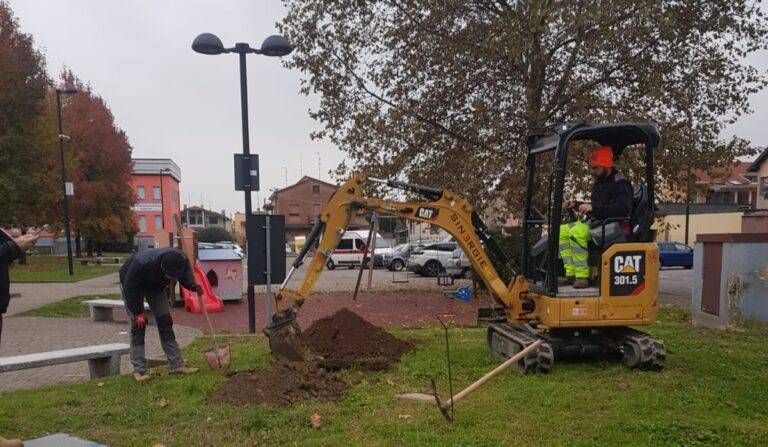 Villaggio Brollo, come cambia la piazza della frazione tra Solaro, Ceriano Laghetto e Limbiate piazza villaggio brollo lavori