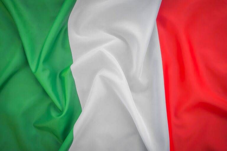 4 Novembre: tutte le celebrazioni di sabato 4 e domenica 5 novembre bandiera italia ok 768x512