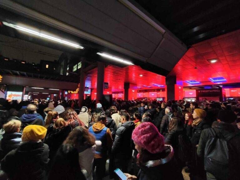 Sciopero dei treni, ritardi di 60 minuti per Saronno e Seveso: rientro da incubo per i pendolari sciopero treni ritardi