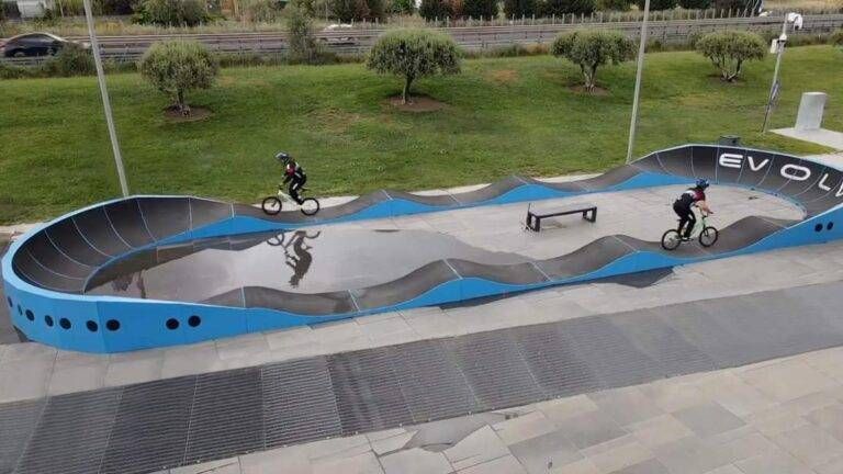 Limbiate, salti e acrobazie in bicicletta con il nuovo Pump Track FB IMG 1701699082474 768x432