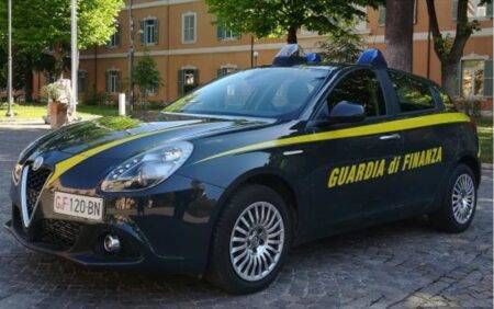 guardia finanza saronno