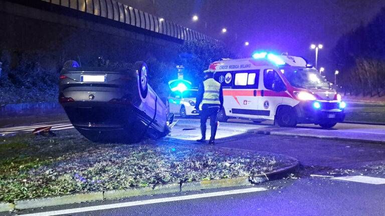 auto ribaltata paderno 768x432