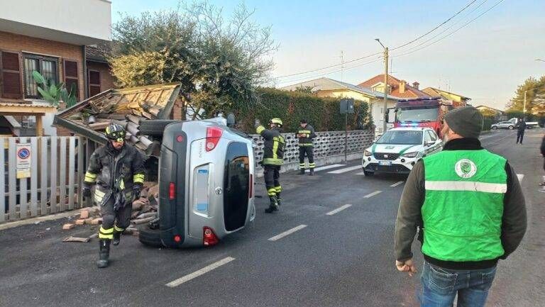 cogliate incidente ribaltata