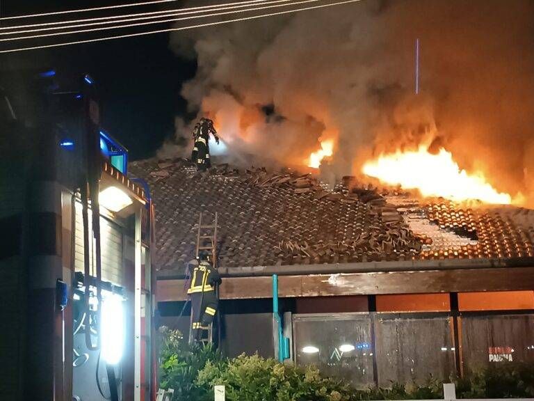 Dopo l’incendio, il Buena Vista fra Origgio e Saronno rischia di non riaprire più incendio buena vista 768x576