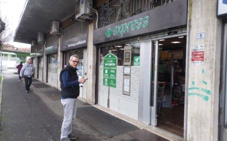 Garbagnate ladri notte Carrefour