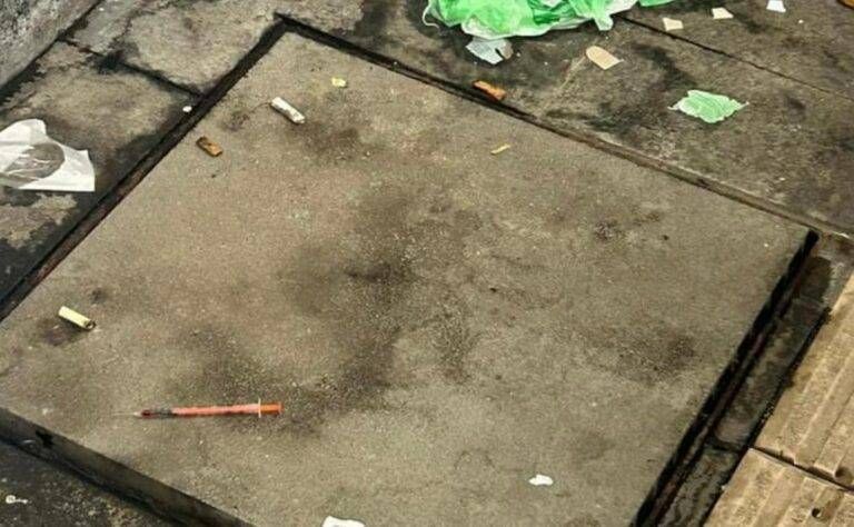 siringhe in stazione 768x474