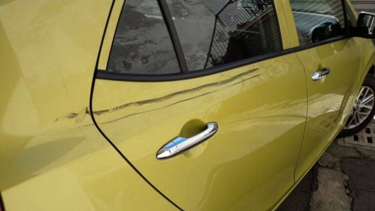 auto danneggiata 768x433