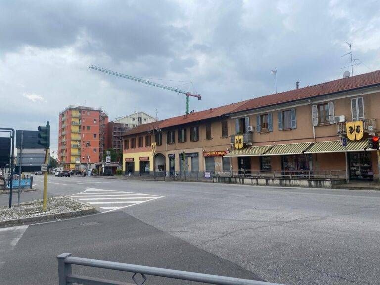 Bollate cantiere rotonda Varesina