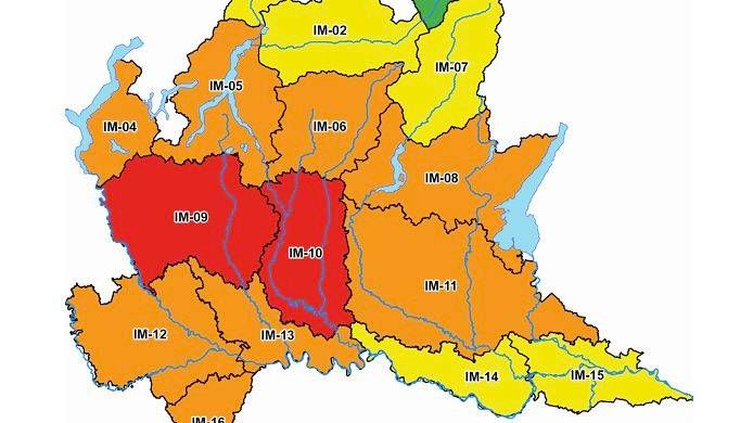 Meteo, allerta rossa in Lombardia, in arrivo nubifragi e piogge intense nella prossima notte tra Como, Varese e Milano meteo allerta rossa meteo lombardia