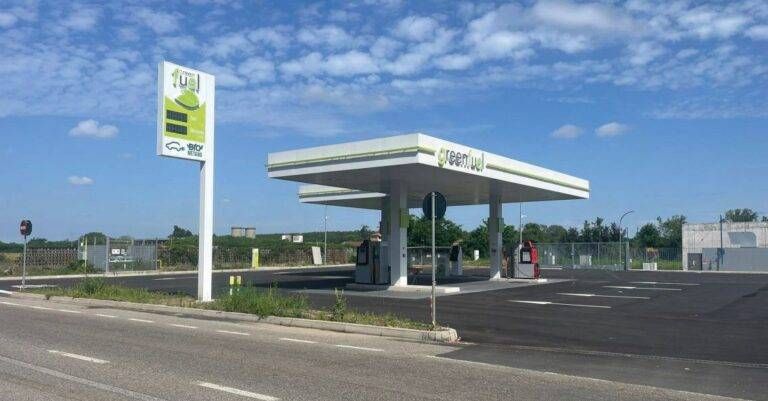 Bollate nuova stazione servizio