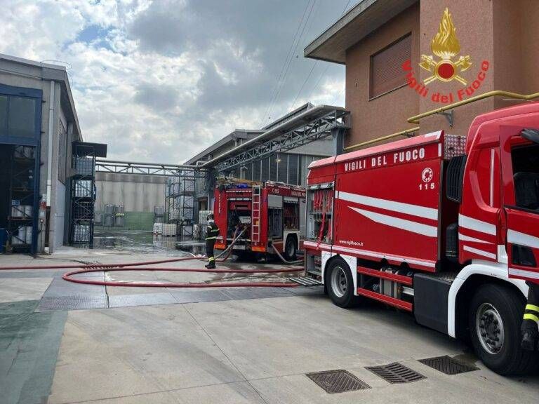 esplosione capannone