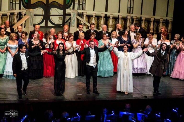 A Lazzate “La Traviata”, opera lirica in piazza con orchestra e coro lazzate traviata