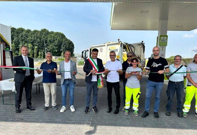 Bollate stazione di rifornimento green