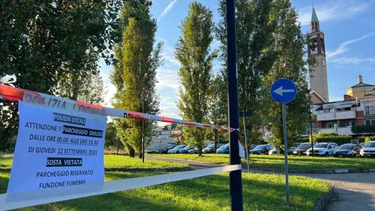 Strage di Paderno, funerali della famiglia: le strade chiuse (non solo via Roma) e divieti di sosta IMG 8080 768x432