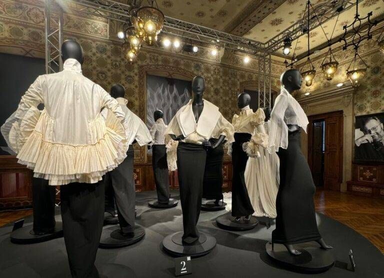 Vestirsi di sogni: Ferrè in mostra per i 100 anni di Legnano città Ferrè Legnano