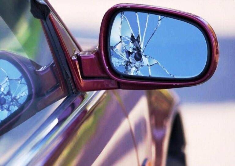 Bollate, truffa dello specchietto a una 77enne Bollate truffa specchietto 77enne