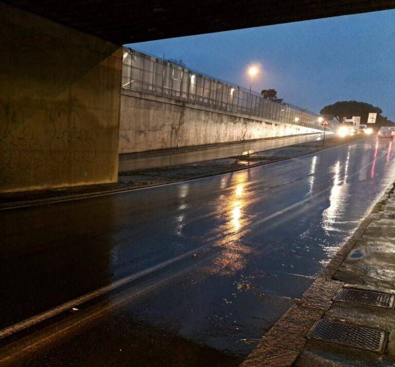 Piogge e rischio allagamenti, rallentamenti e code sulla Milano-Meda, preoccupa il fiume Lambro allagamenti milano-meda