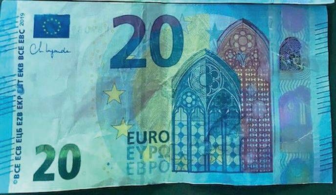 Bollate, preso lo spacciatore delle banconote da 20 euro false Bollate preso banconote false