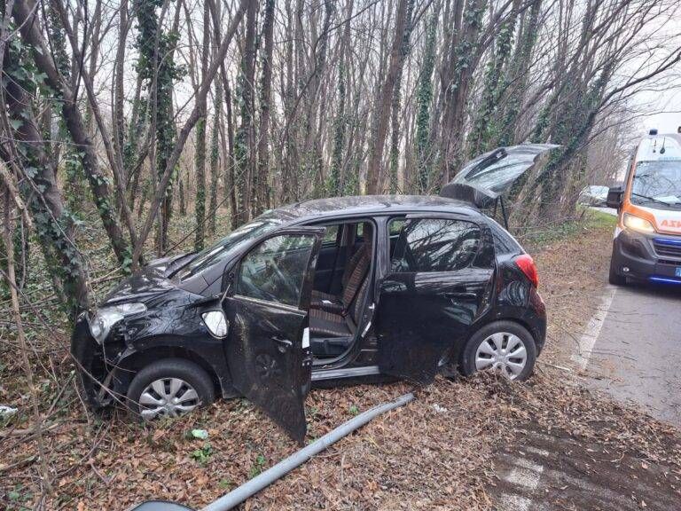 caronno cesate incidente auto albero