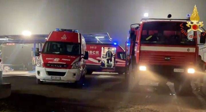 Esplosione in fabbrica a Rho, tre operai feriti | VIDEO incidente lavoro Rho esplosione