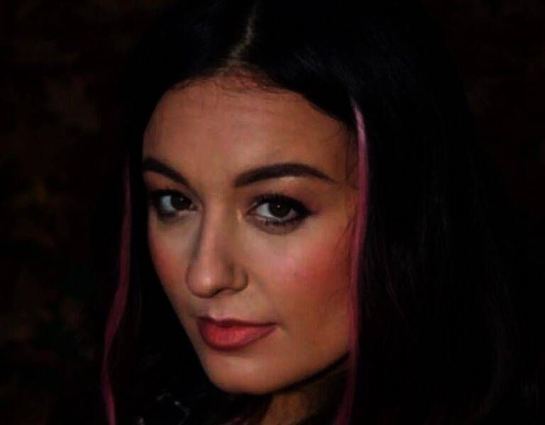 Caronno, la canzone di Corha scelta da Sky Tg24 cantante DA SCHIARIRE 768x600