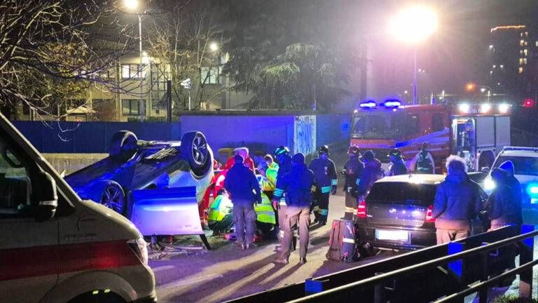 incidente Paderno auto ribaltata 768x432