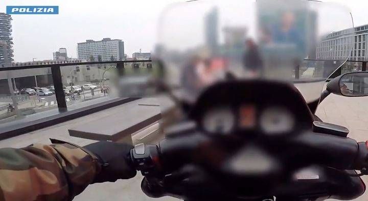 Violenza e baby gang, arresti e denunce della Polizia anche a Novate Milanese e Rho | VIDEO baby gang