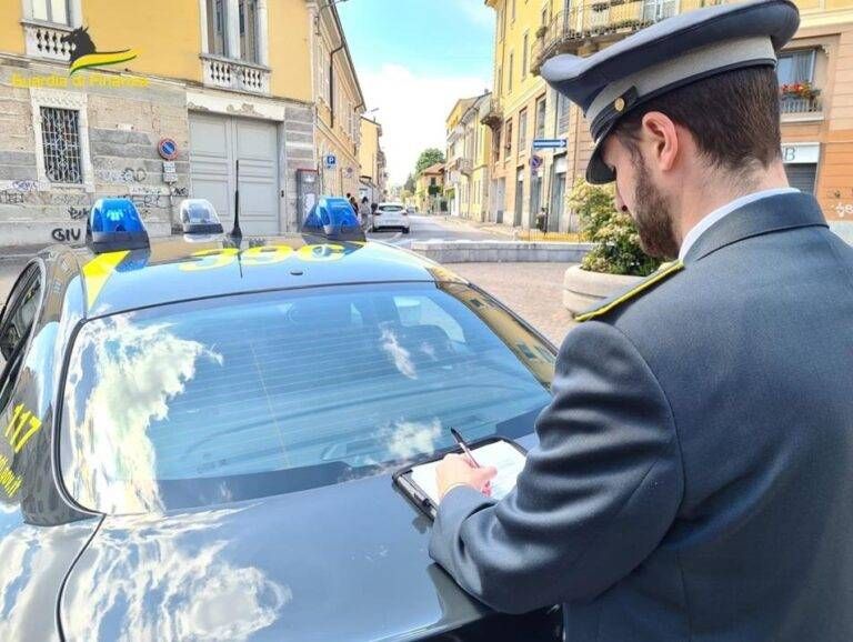 guardia finanza limbiate lavoro nero