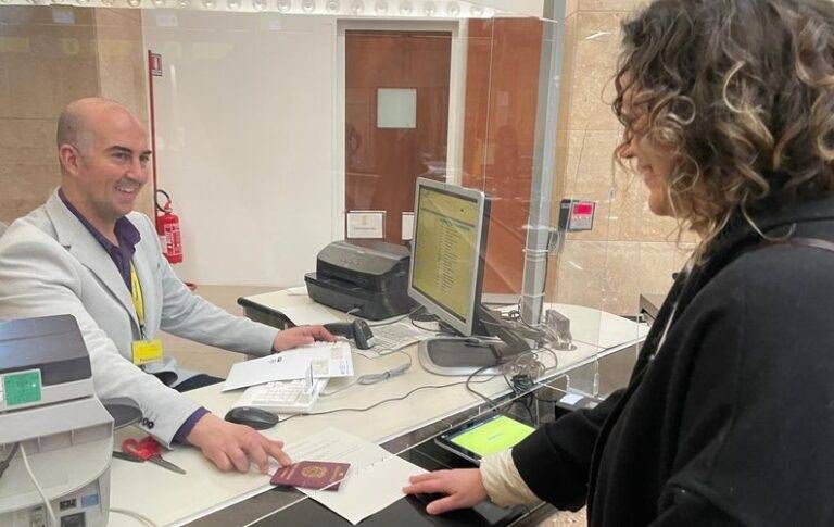 Passaporto alle Poste: da oggi anche a Baranzate, Cesate e Solaro passaporto poste