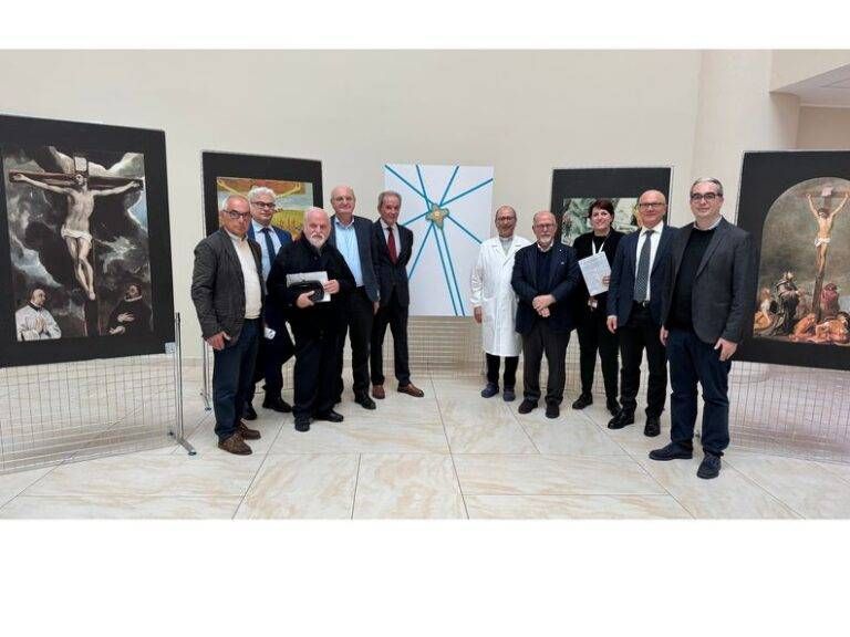 Carlo Acutis mostra santo