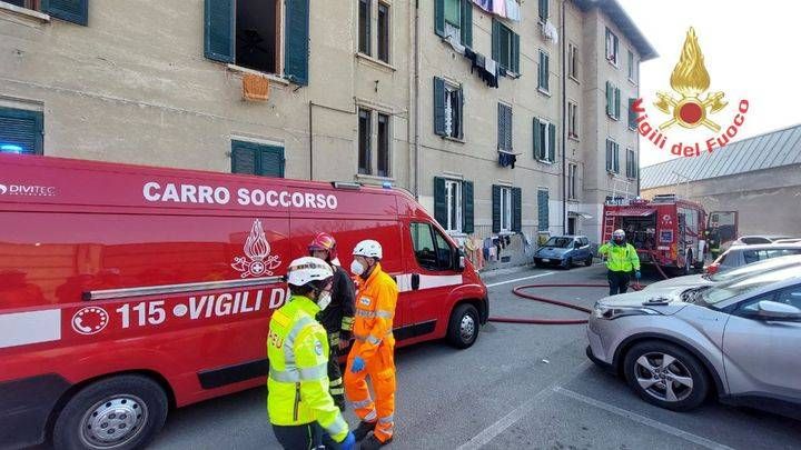 Incendio cucina a Cesano Maderno, palazzina evacuata, 2 intossicati cesano maderno incendio cucina