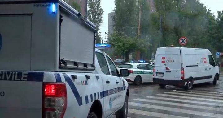 Pioggia incessante sul Nord Milano, presto apertura vasche del Seveso, caduta alberi a Solaro e Limbiate pioggia milano allagamenti