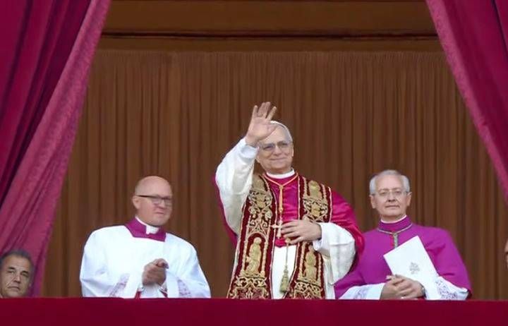 Il nuovo Papa è Robert Francis Prevost, cardinale americano, prende il nome di Leone XIV nuovo papa Leone