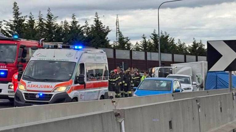 furgone ribaltato paderno 768x432