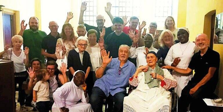 Garbagnate festeggia Don Germano, 92 anni e 63 da sacerdote Garbagnate festeggia don Germano