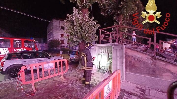 Rovellasca, incendio cabina elettrica, black out e persona bloccata in ascensore Rovellasca incendio cabina