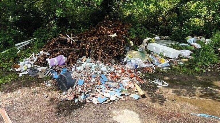 Senago scarica rifiuti edili